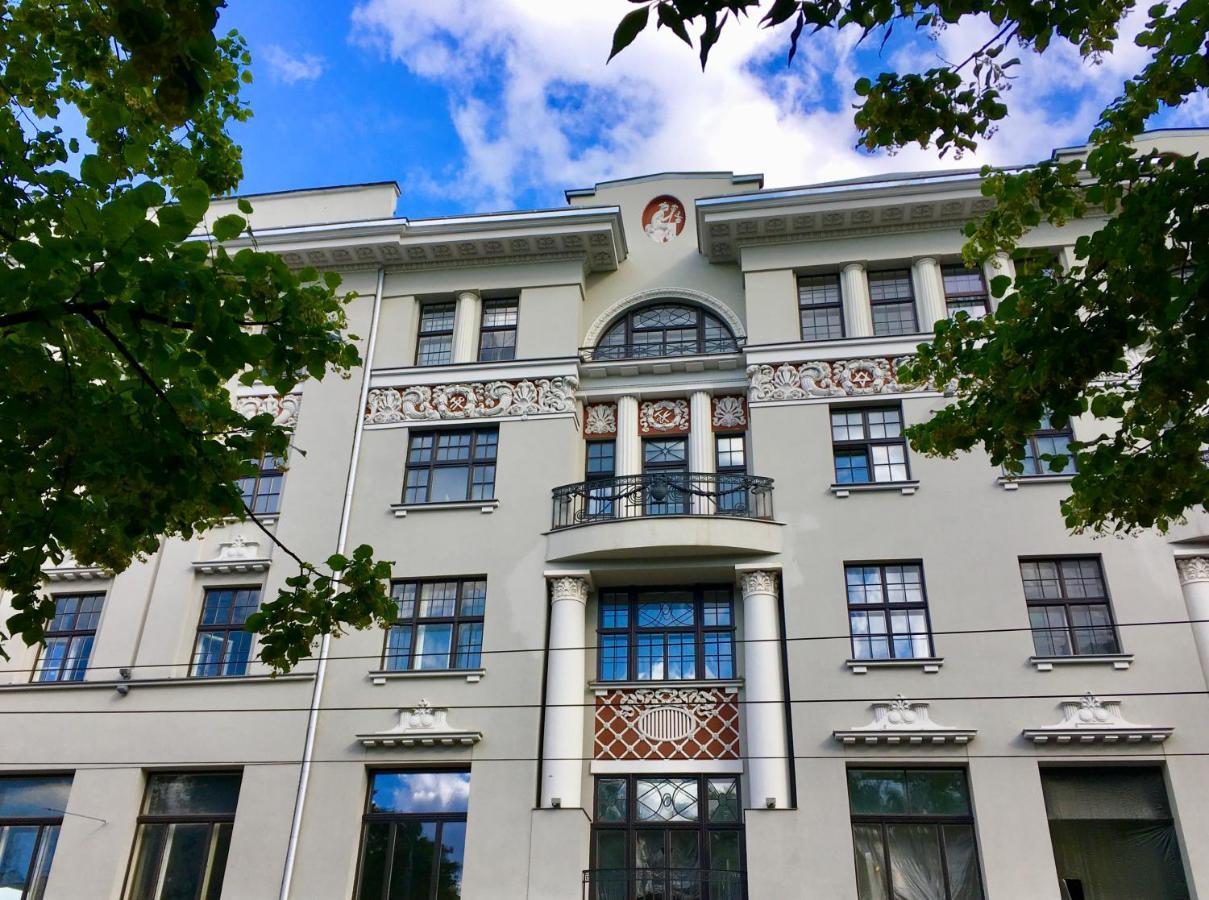 Centrally Located Apartment Overlooking Vermanes Park Рига Екстер'єр фото